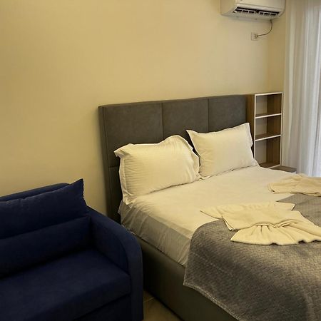 D&D Hotel Shëngjin 外观 照片