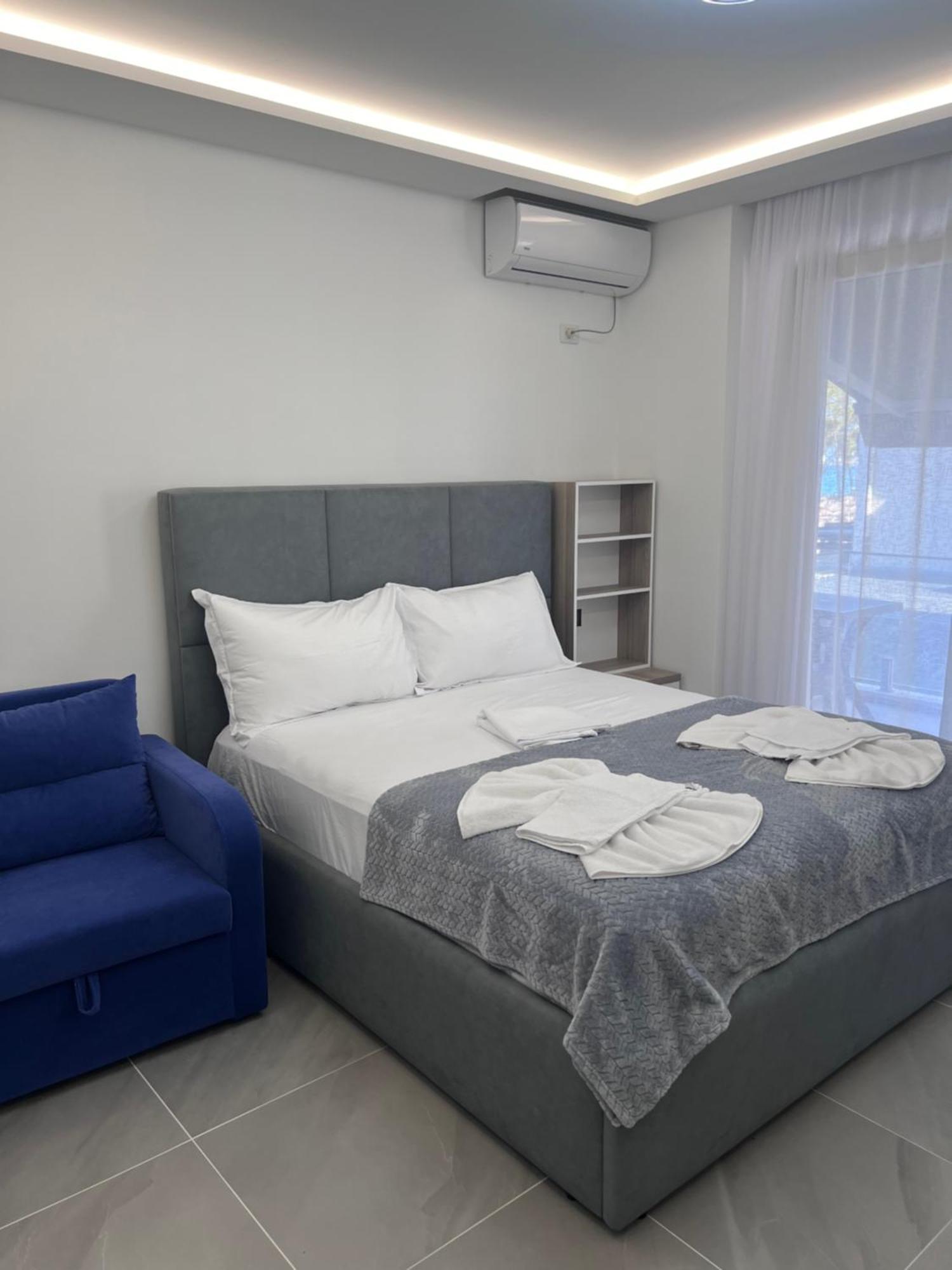 D&D Hotel Shëngjin 外观 照片
