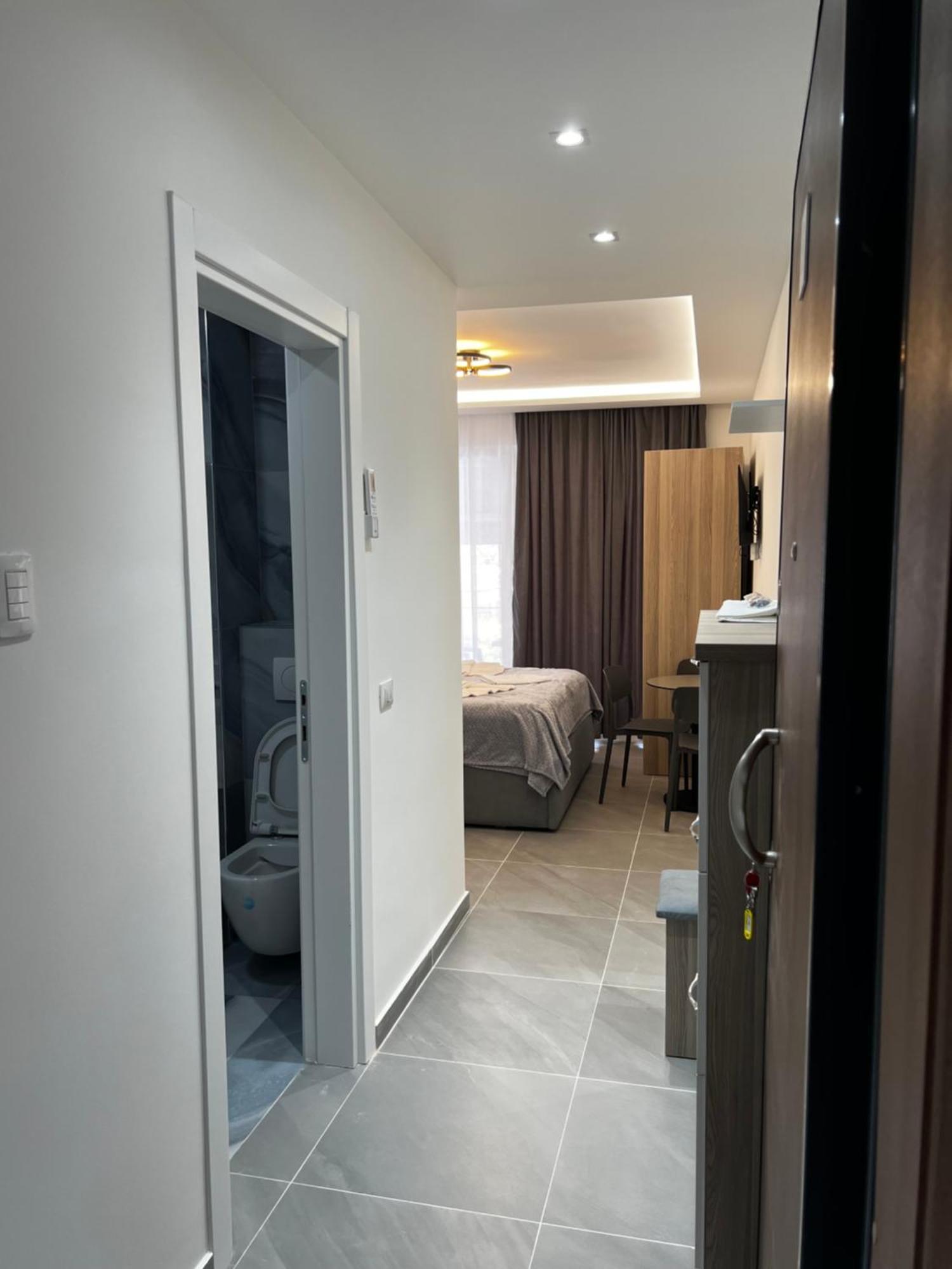 D&D Hotel Shëngjin 外观 照片
